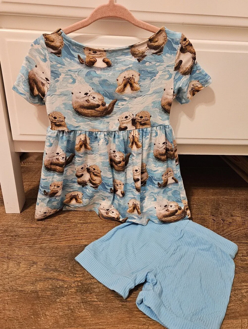 Bums & Roses Otter Print Tunic And Shorts- Size 2T